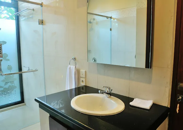Safira Residences 2*